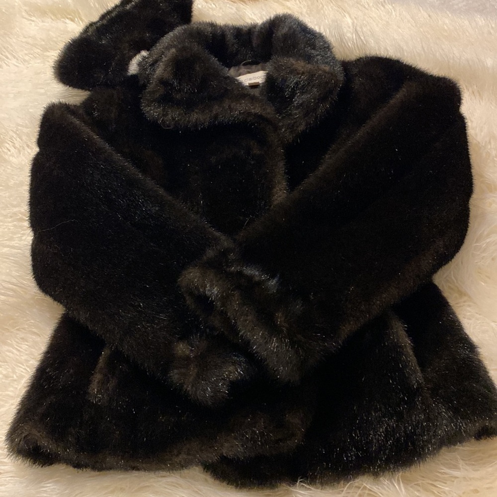 Liz Claiborne Faux Mink Coat. Dark Chocolate in color. Short length. Stunning.